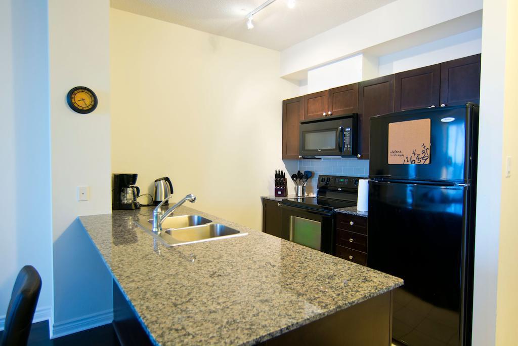 Maplewood Furnished Suites Mississauga Exteriör bild