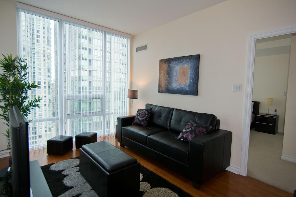 Maplewood Furnished Suites Mississauga Exteriör bild
