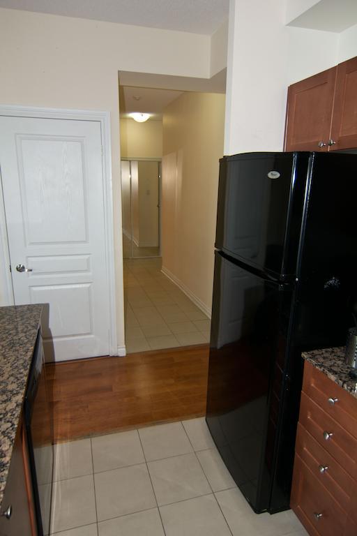 Maplewood Furnished Suites Mississauga Exteriör bild