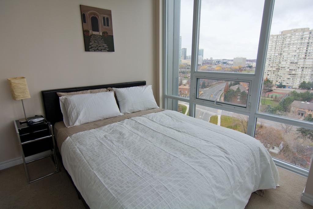 Maplewood Furnished Suites Mississauga Exteriör bild