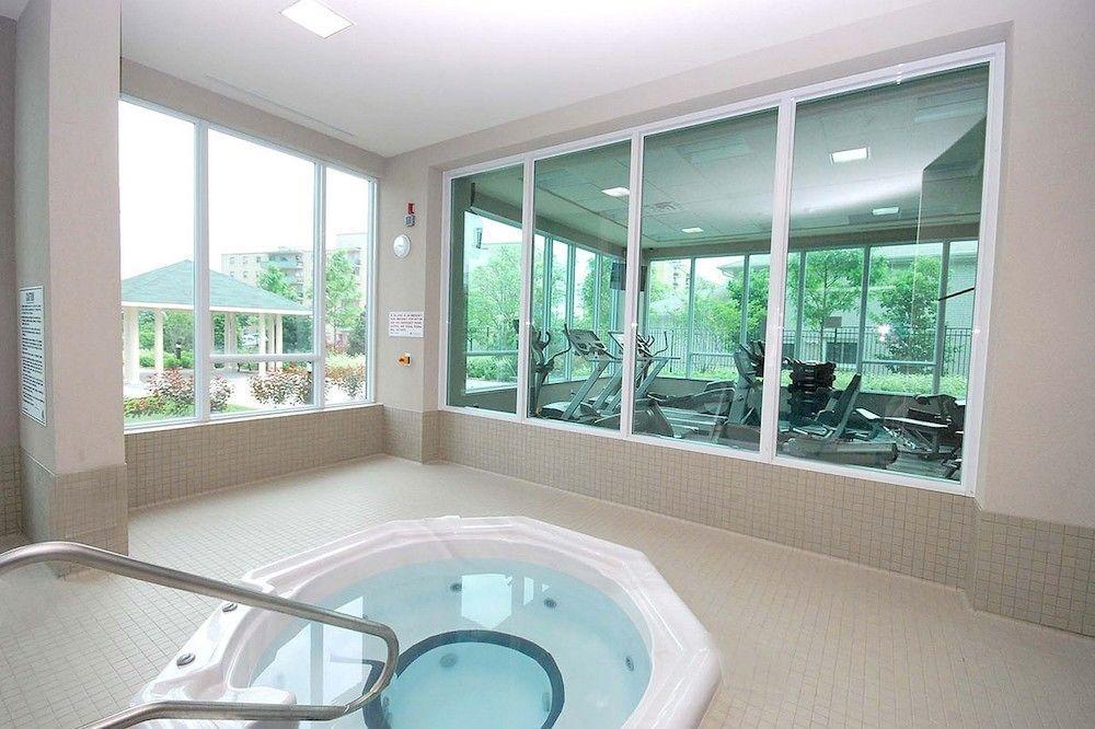 Maplewood Furnished Suites Mississauga Exteriör bild